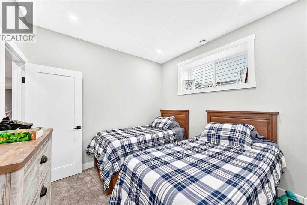 22 St Andrews Close - 42