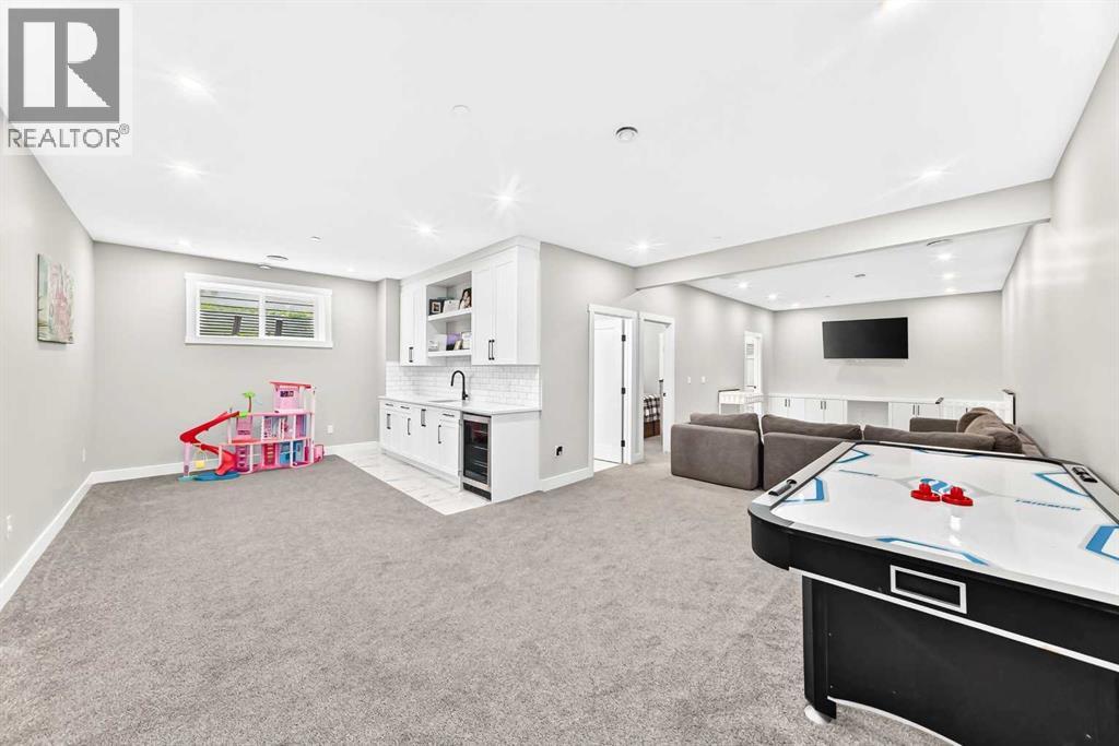 22 St Andrews Close - 38