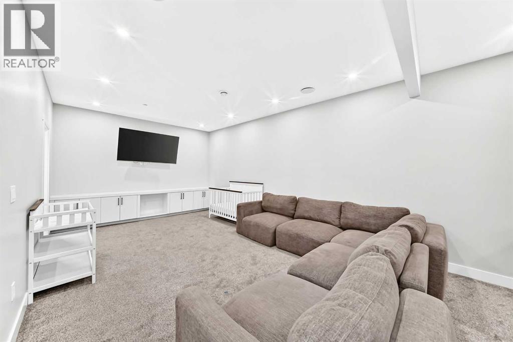 22 St Andrews Close - 35