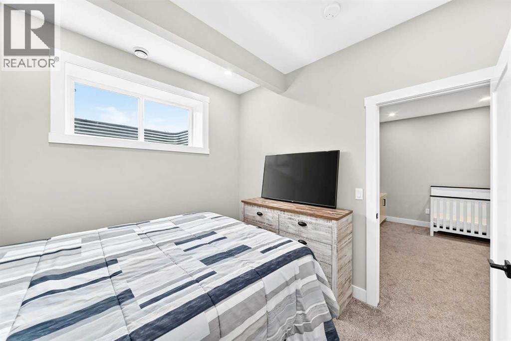 22 St Andrews Close - 44