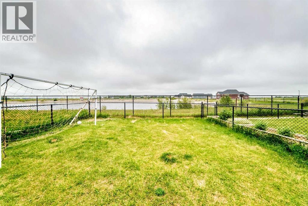 22 St Andrews Close - 48