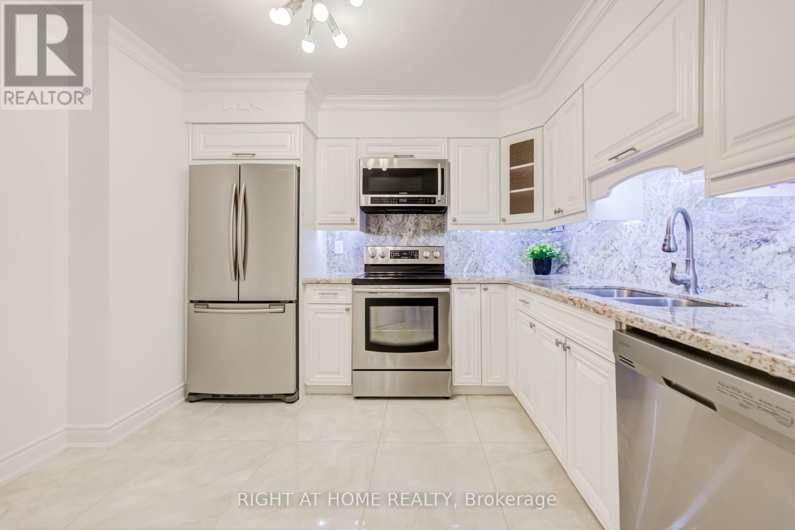 #412 333 CLARK AVENUE W - 15