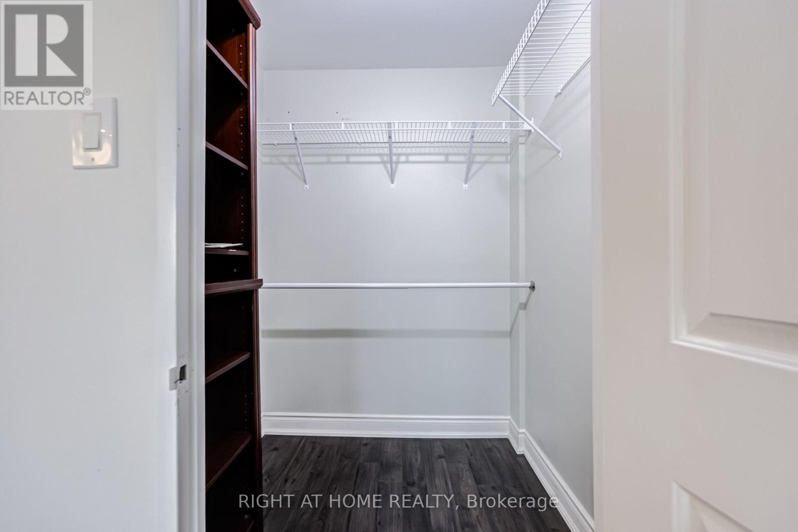 #412 333 CLARK AVENUE W - 28