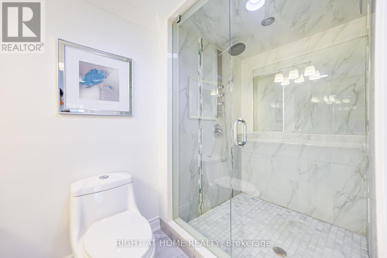 #412 333 CLARK AVENUE W - 30