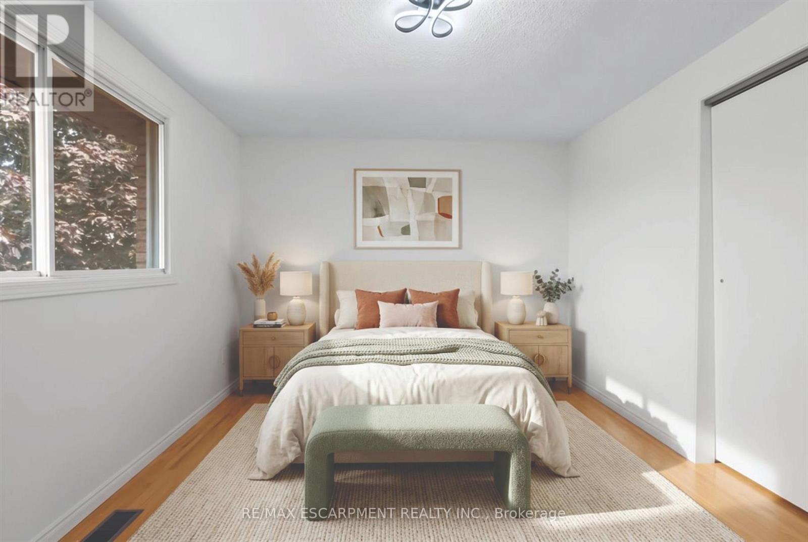 345 BERKINDALE DRIVE - 26