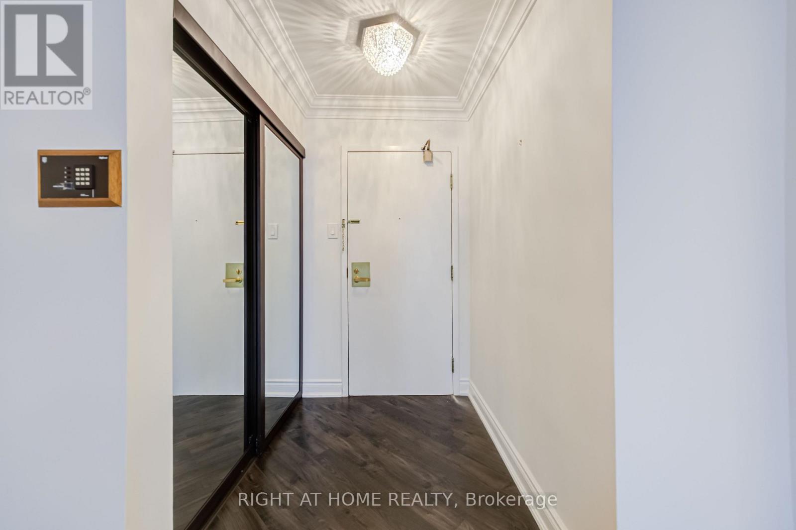 #412 333 CLARK AVENUE W - 8