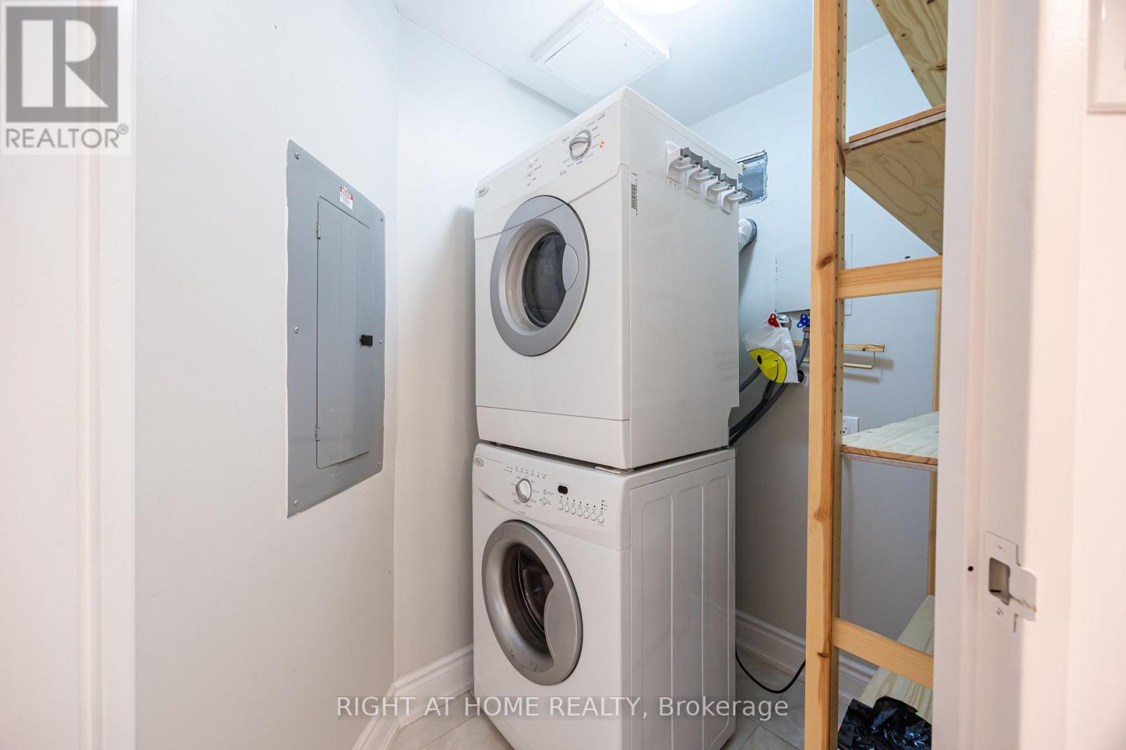 #412 333 CLARK AVENUE W - 40