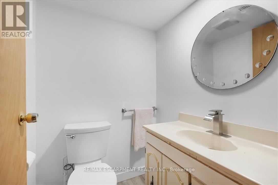 345 BERKINDALE DRIVE - 33