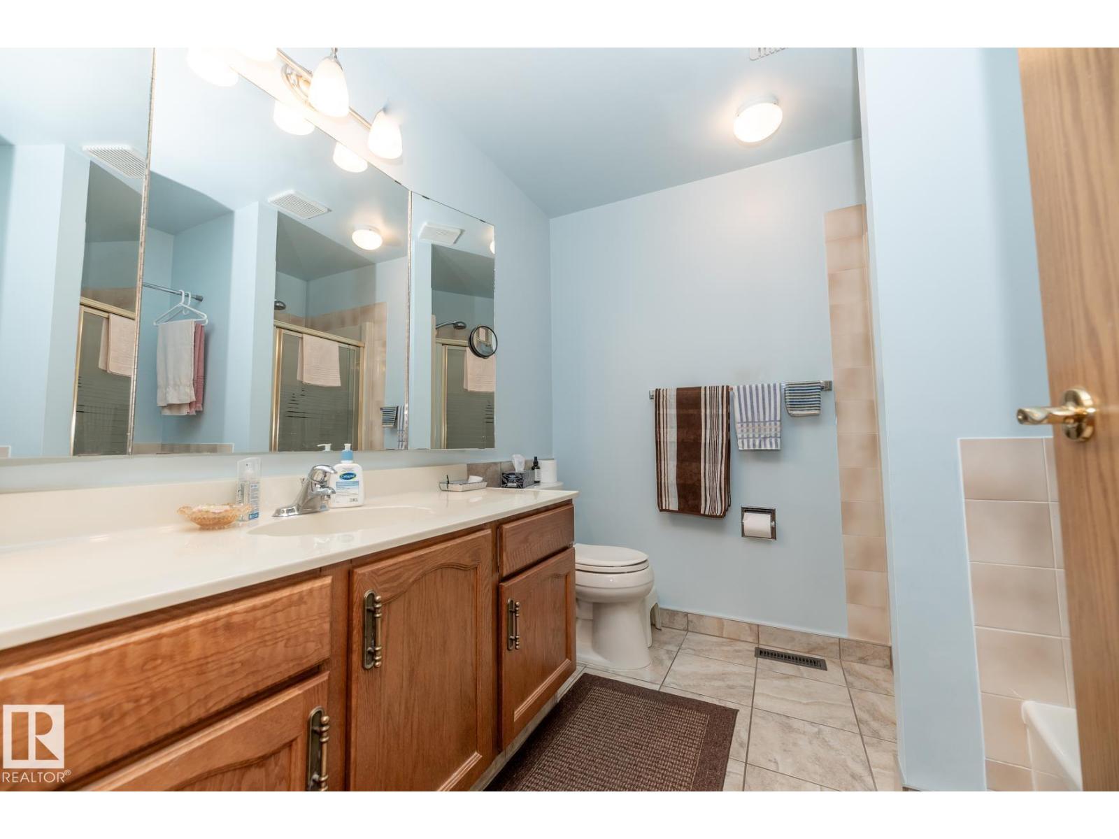 10860 25 AV NW - 16
