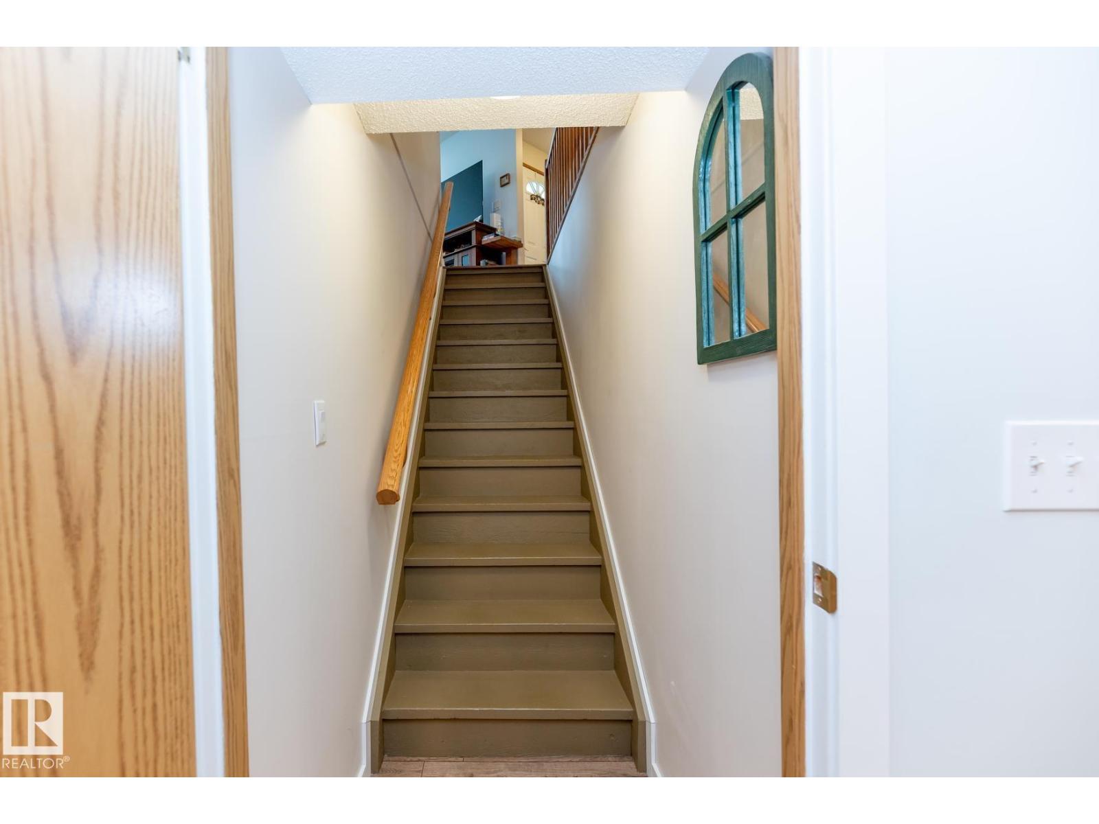 10860 25 AV NW - 21