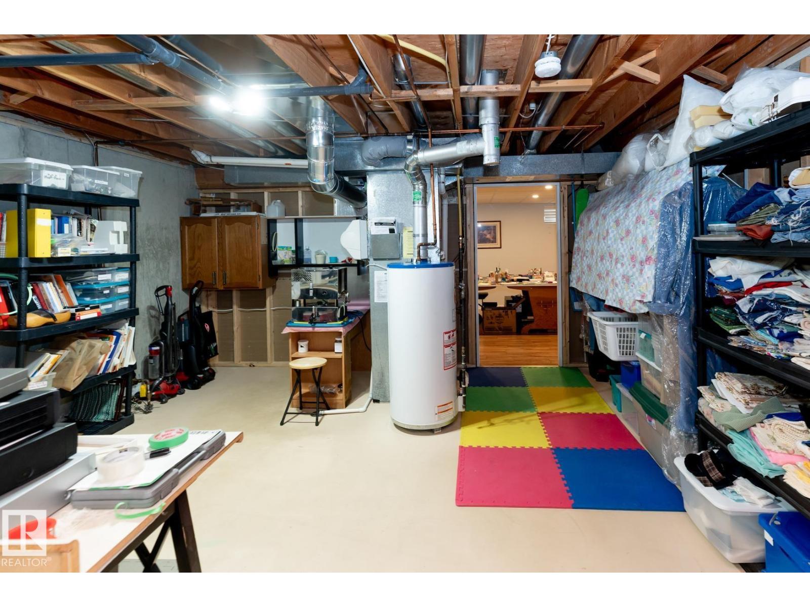 10860 25 AV NW - 30