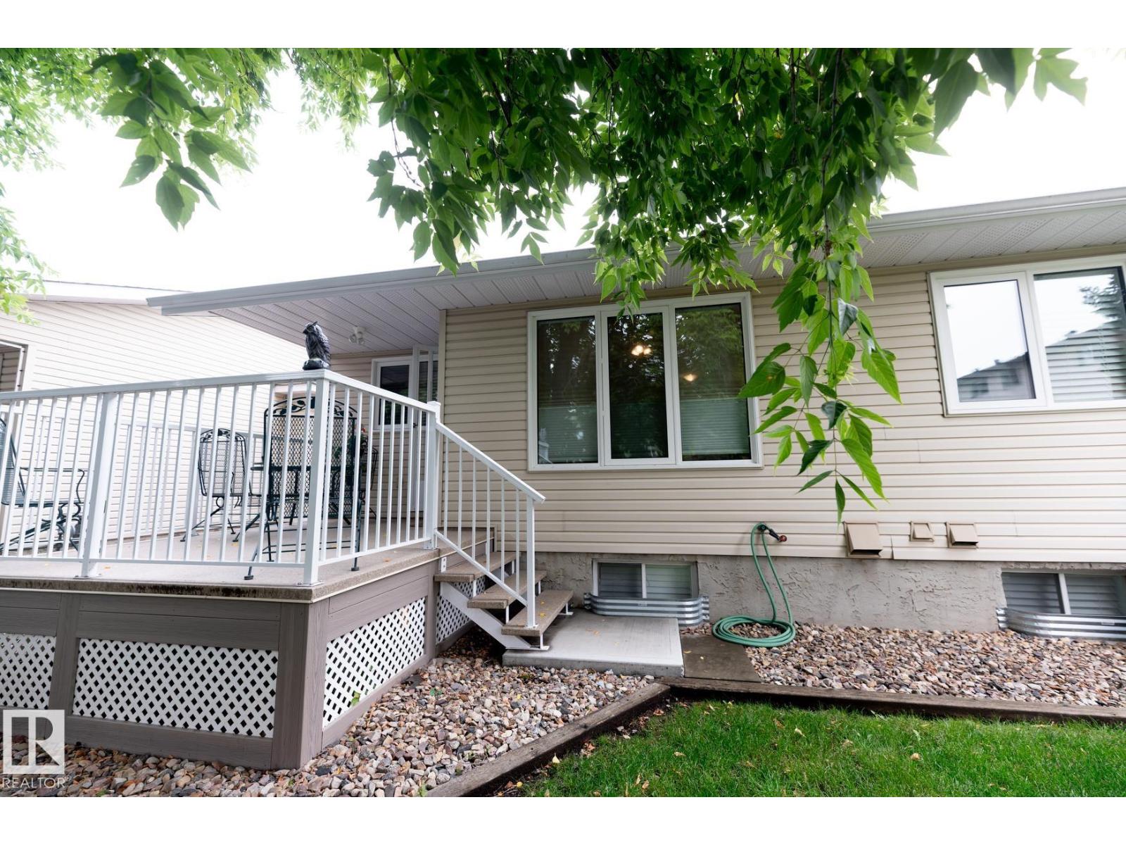 10860 25 AV NW - 35