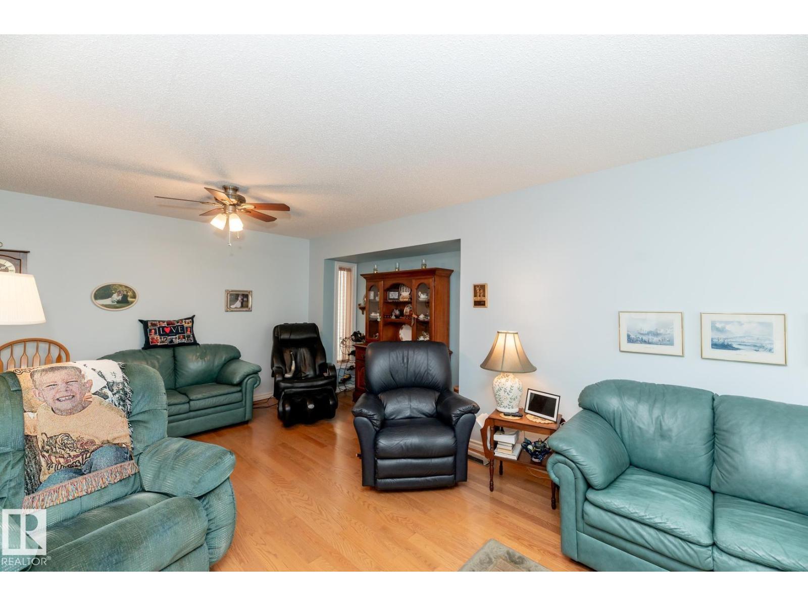 10860 25 AV NW - 5
