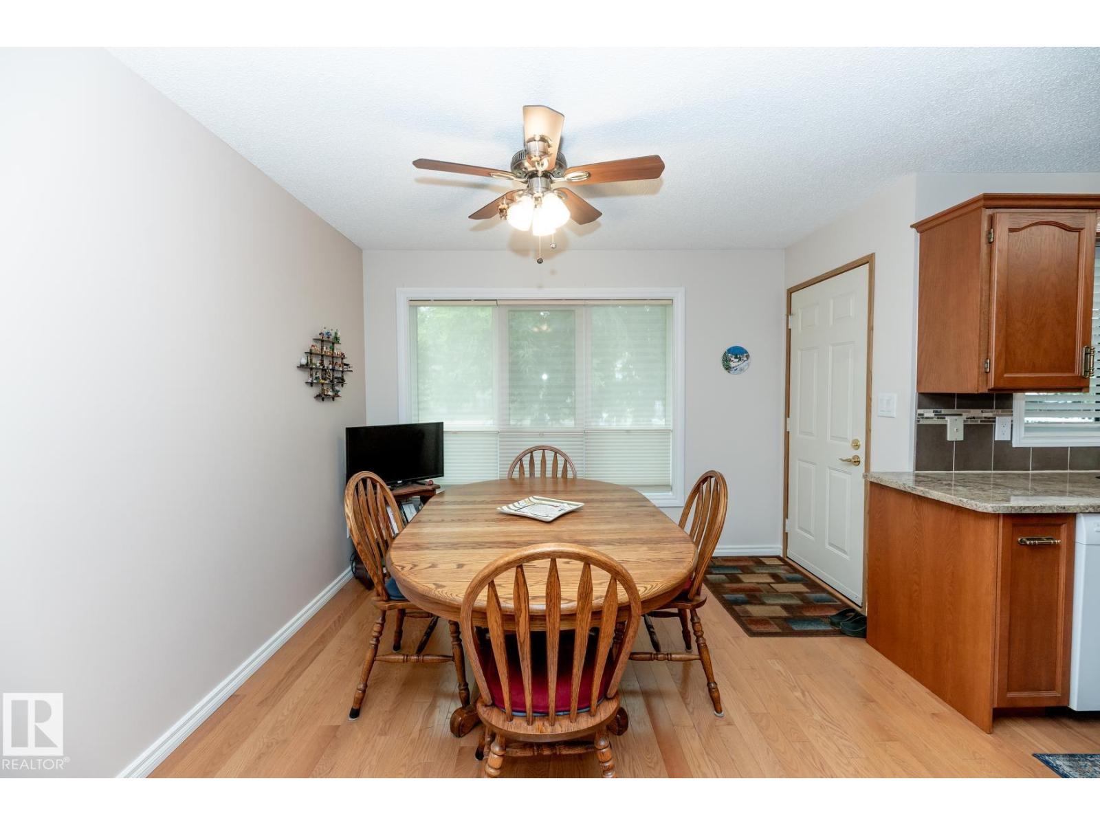 10860 25 AV NW - 9