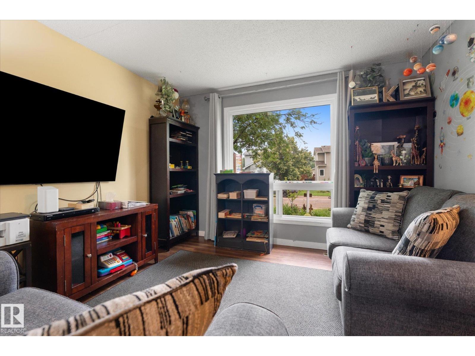 121 GREENWOOD DR - Image 15
