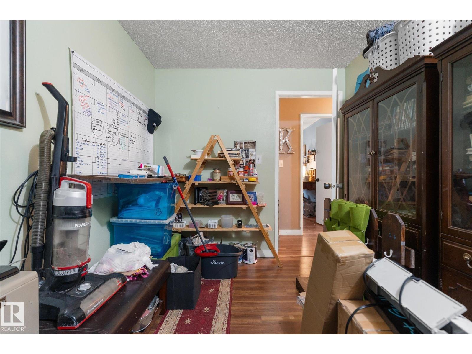 121 GREENWOOD DR - Image 34