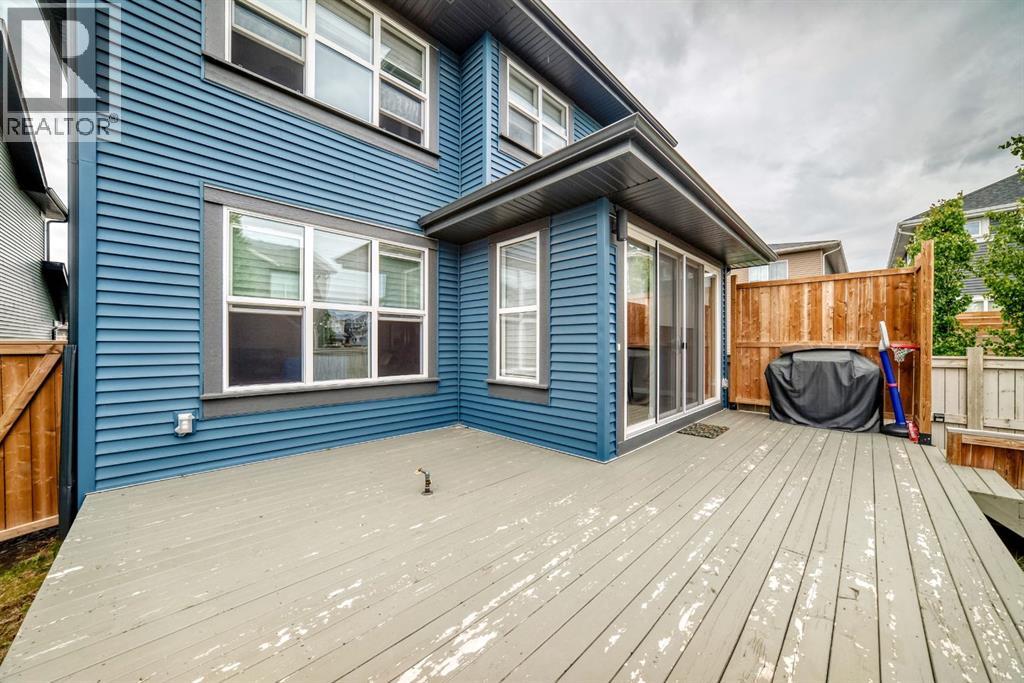 259 Kingfisher Crescent SE - 14