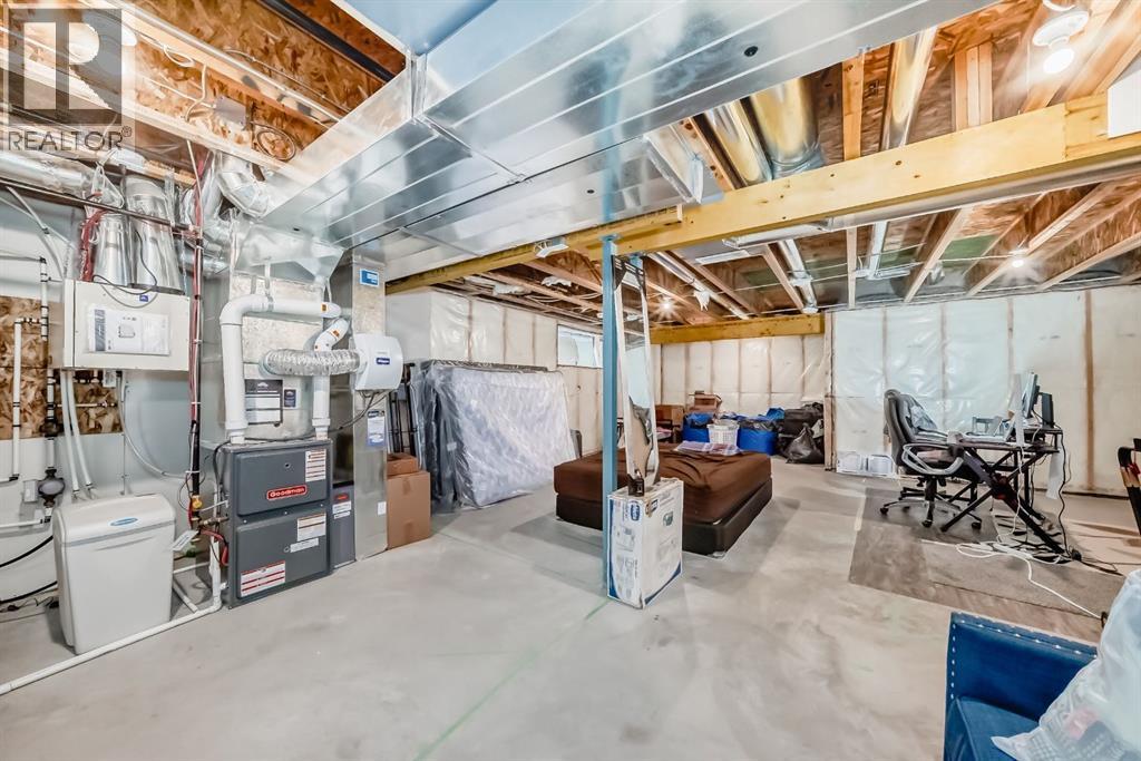 259 Kingfisher Crescent SE - 43
