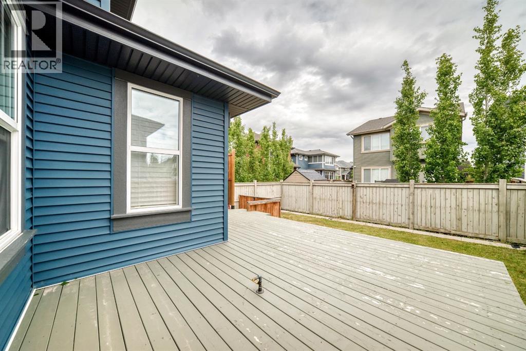 259 Kingfisher Crescent SE - 40