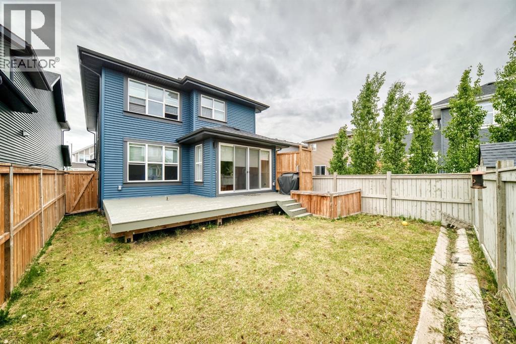 259 Kingfisher Crescent SE - 42