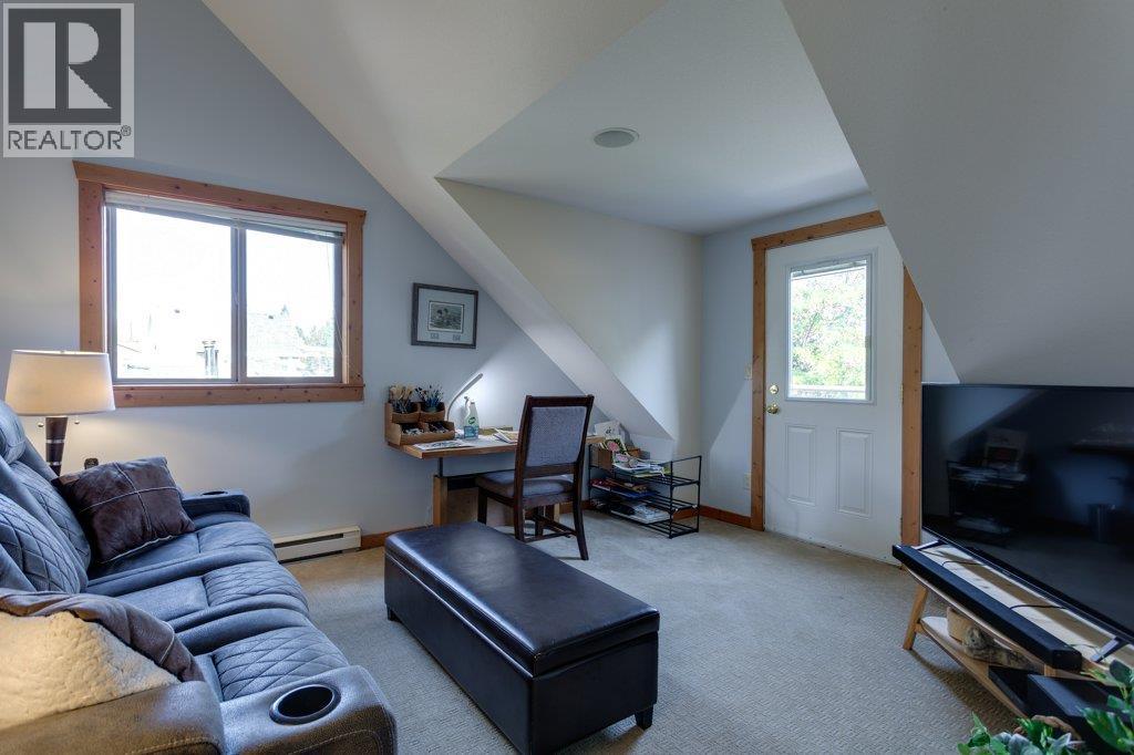 7331 Fintry Delta Road - 36