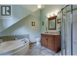 7331 Fintry Delta Road, Kelowna, BC V1Z3V2 Photo 43