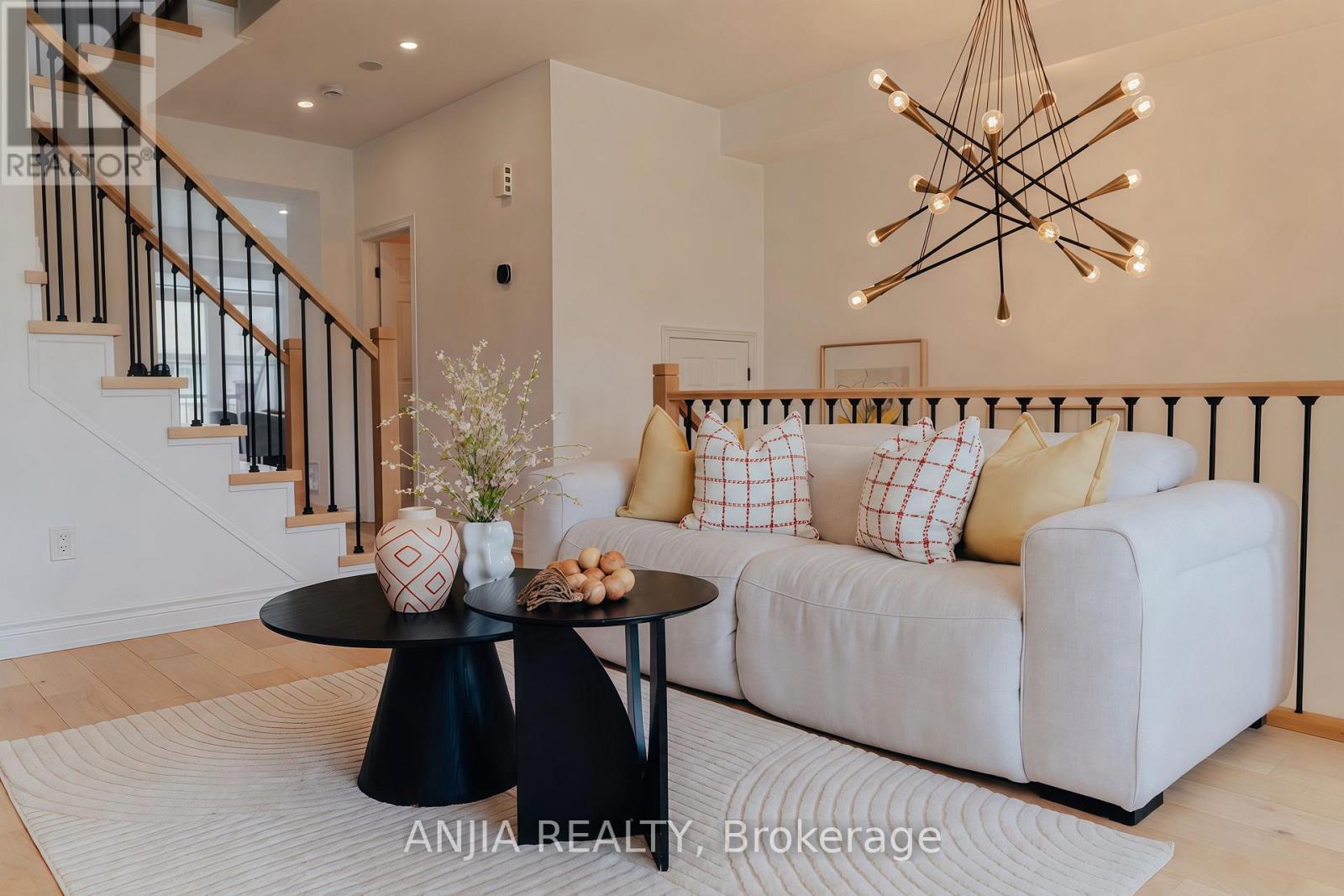 221 DUNDAS WAY - 1