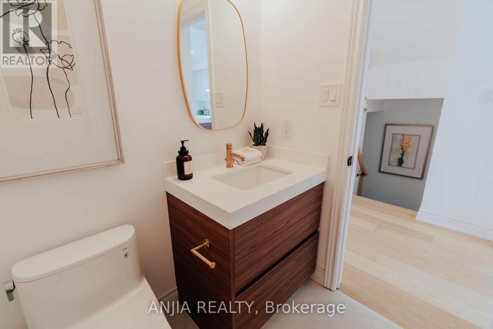 221 DUNDAS WAY - 15