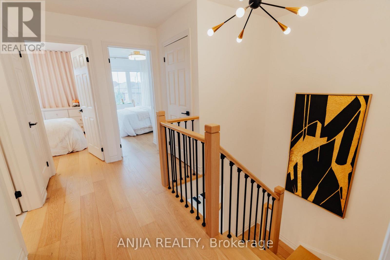 221 DUNDAS WAY - 17