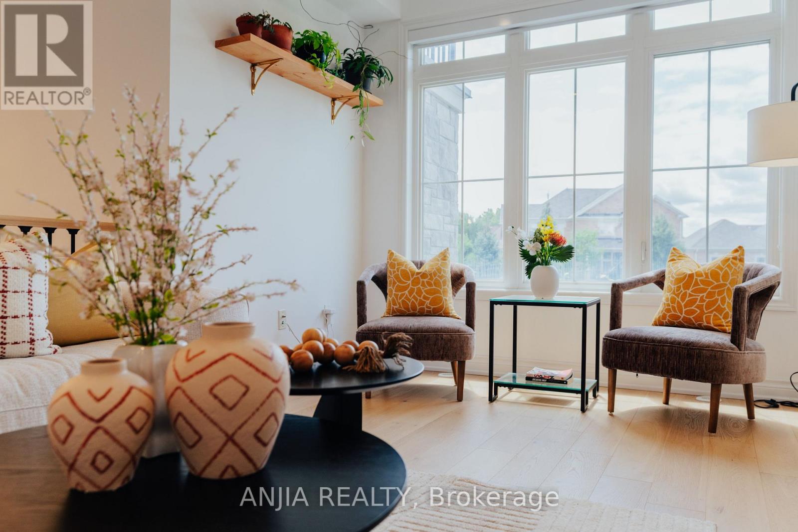 221 DUNDAS WAY - 30