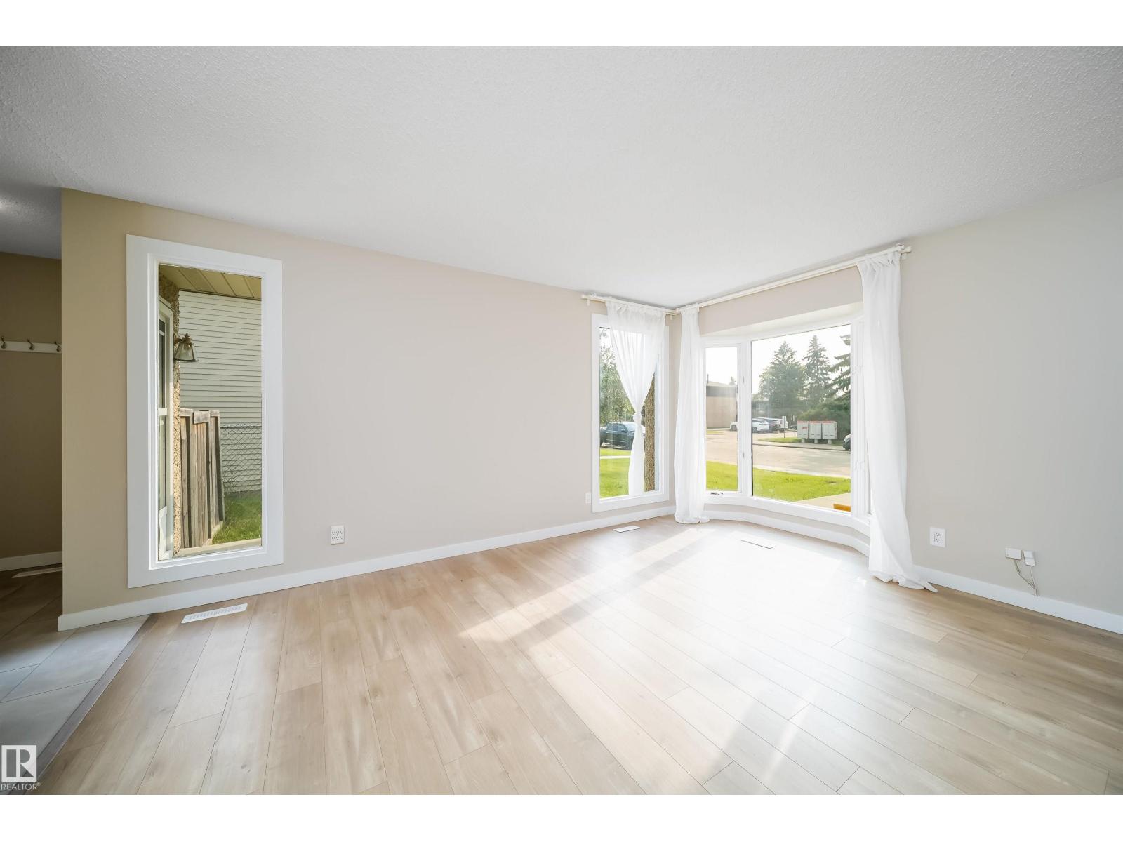 1719 37 ST NW - 20