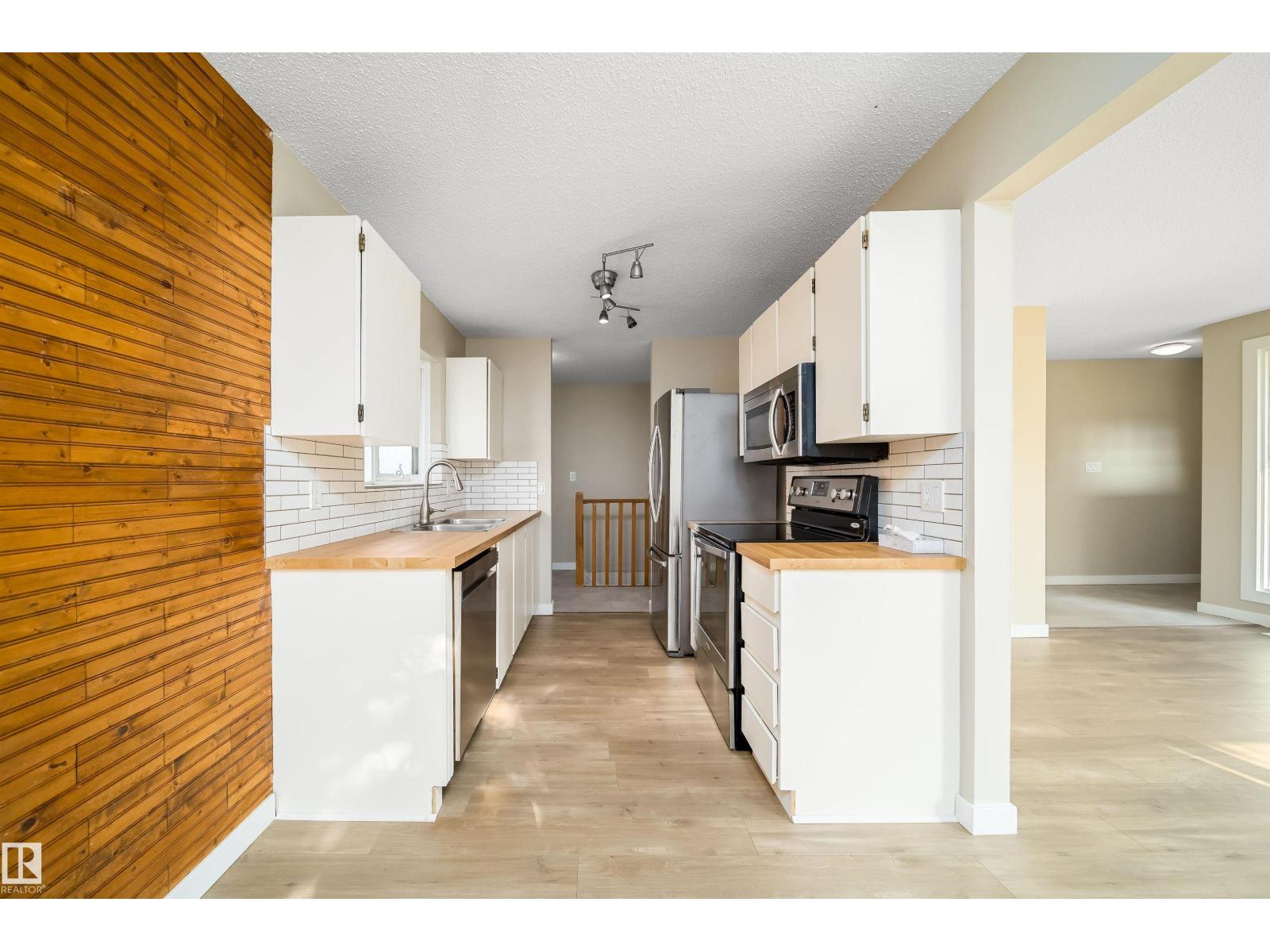 1719 37 ST NW - Image 24