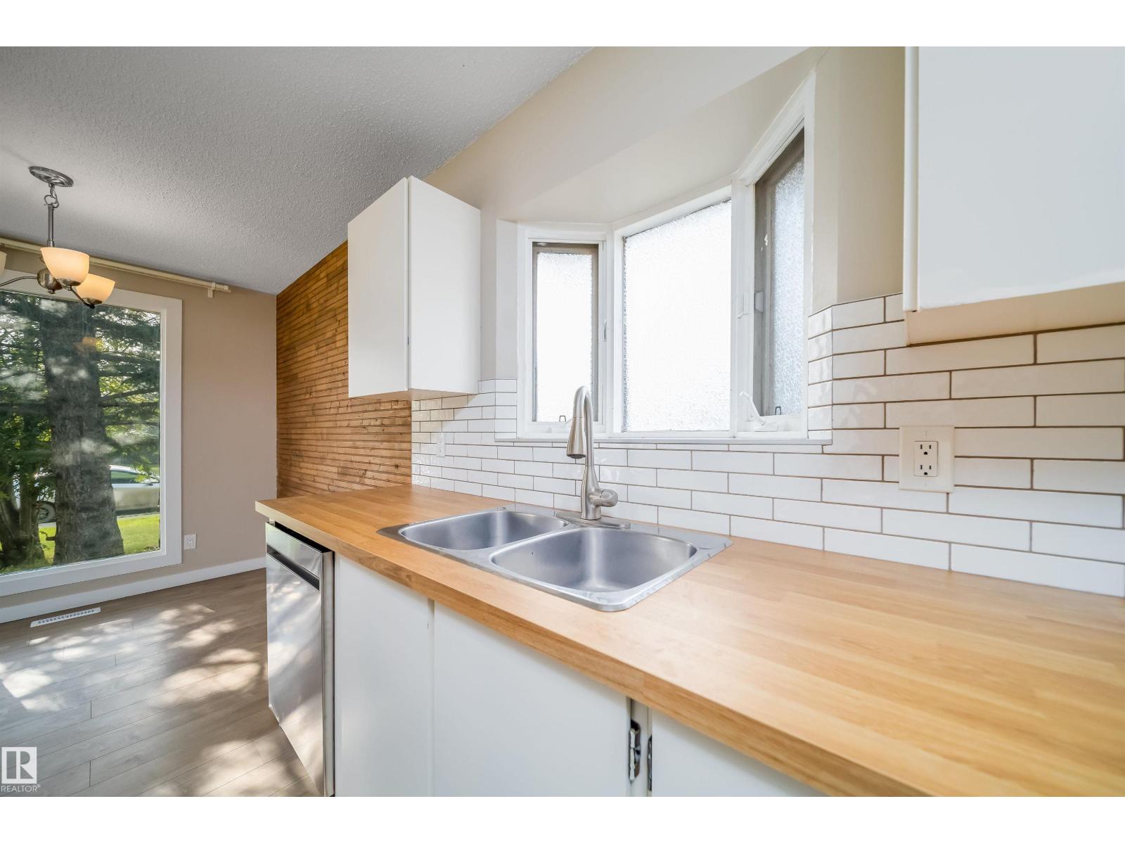 1719 37 ST NW - 25