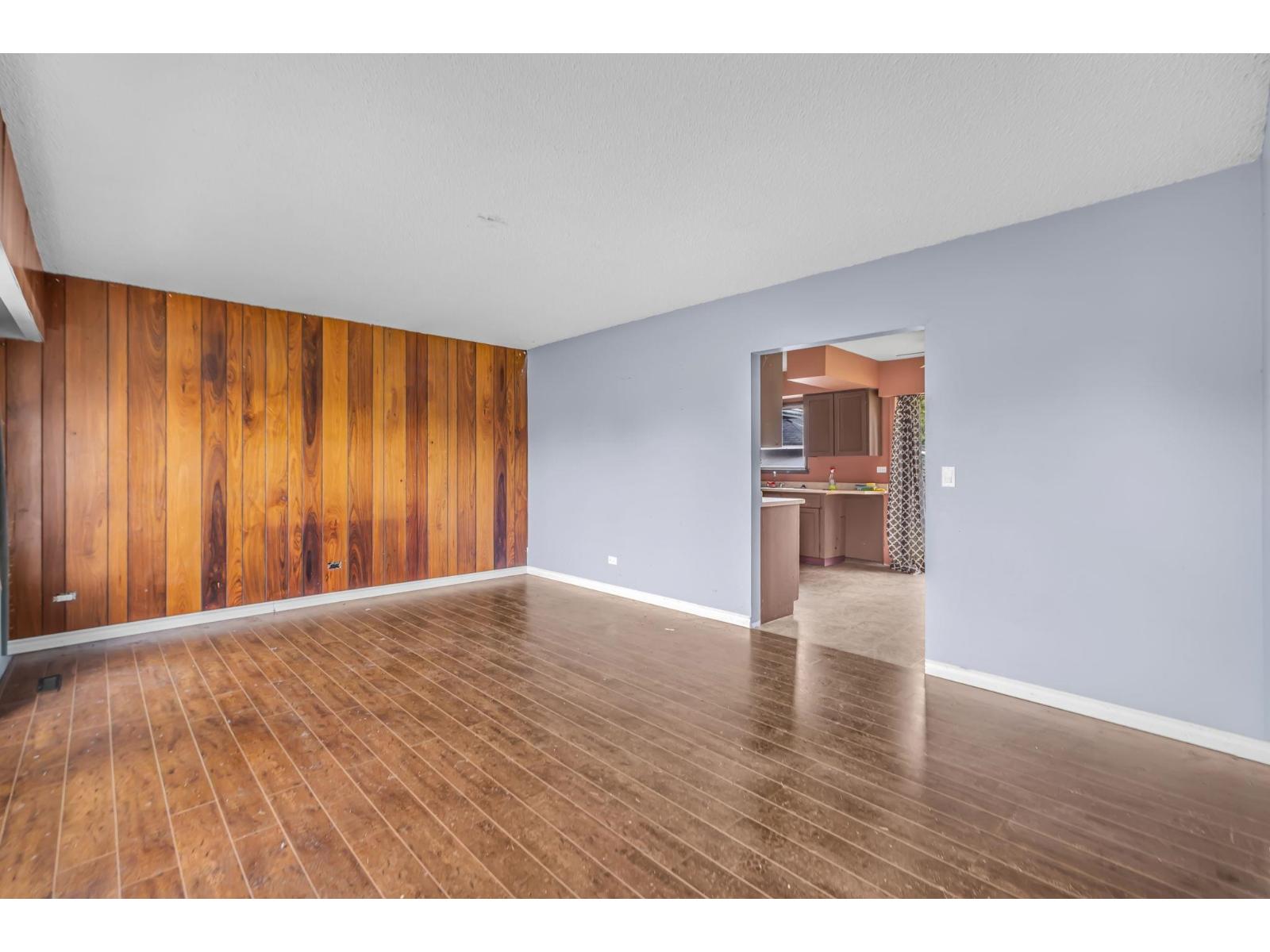 3 Bed, 1 Bath House for Sale in Surrey – 8498 122 STREET, Surrey – MLS# R3147077 - Image 5