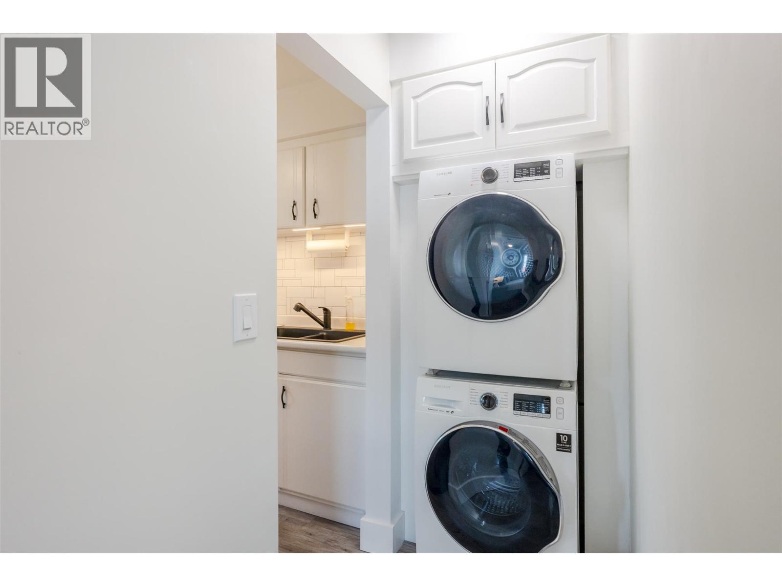 #106 22 Abbott Street - 18