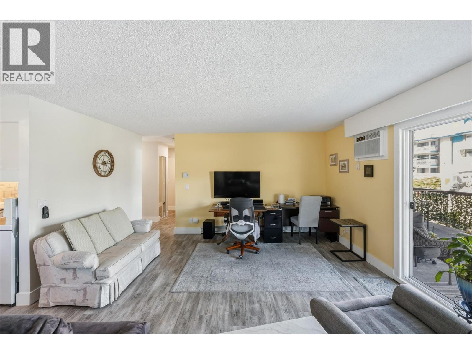 #106 22 Abbott Street - 12