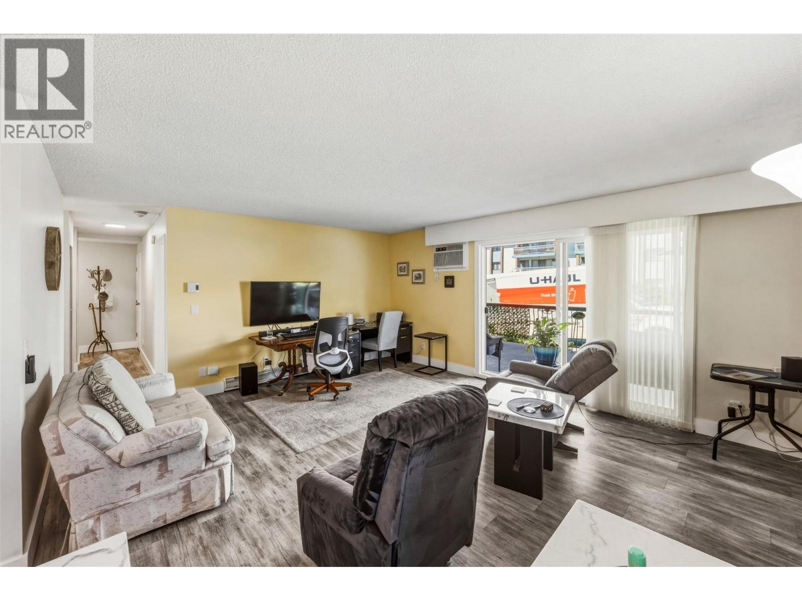 #106 22 Abbott Street - 13