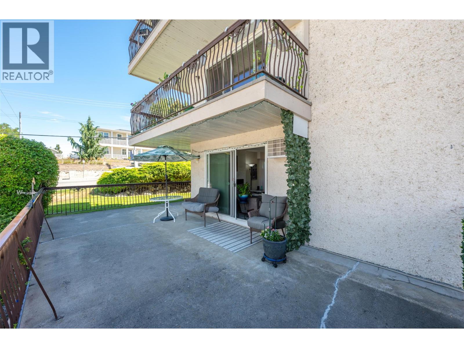#106 22 Abbott Street - 23