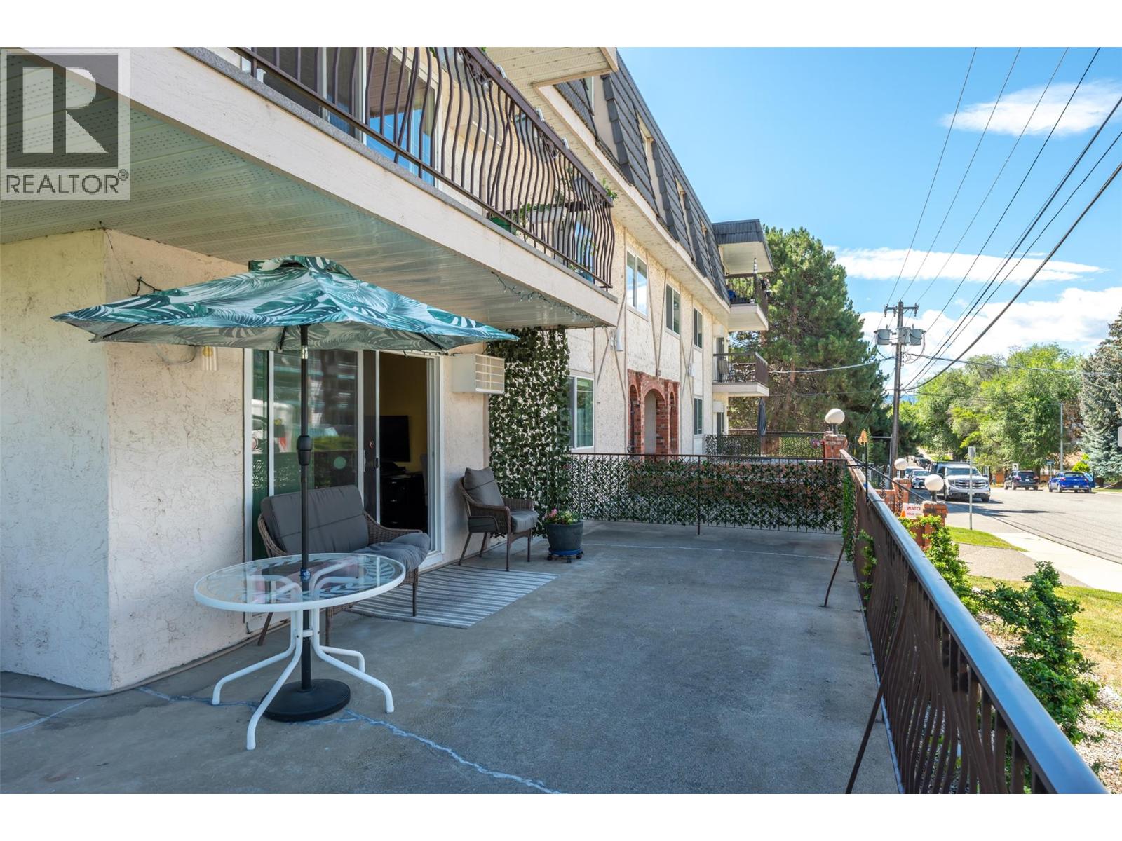 #106 22 Abbott Street - 24