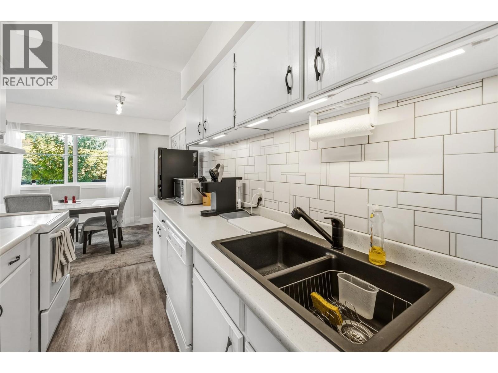 #106 22 Abbott Street - 15