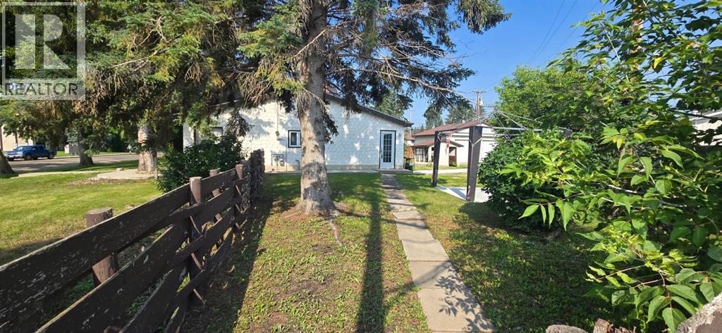 4902 52 Street - 2