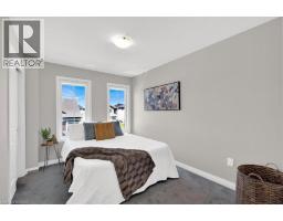 9338 White Oak Avenue, Niagara Falls, ON L2G3P6 Photo 18