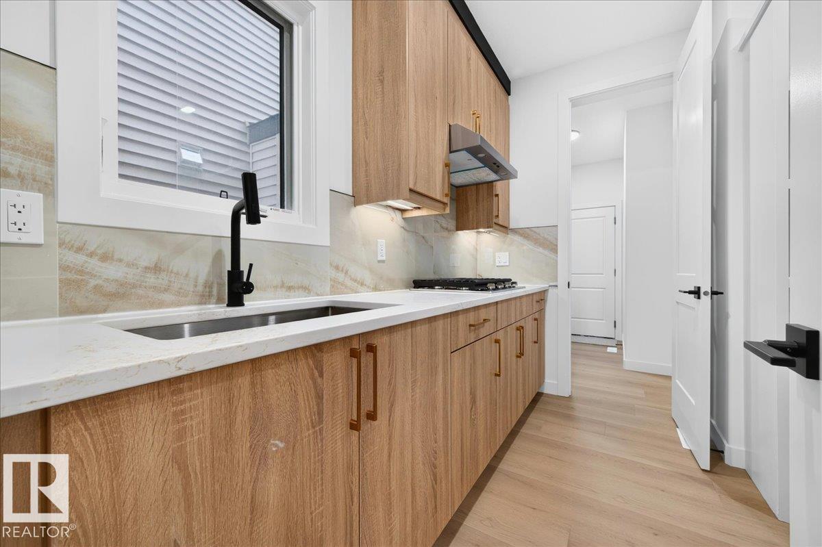 427 172 AV NW NW - 22