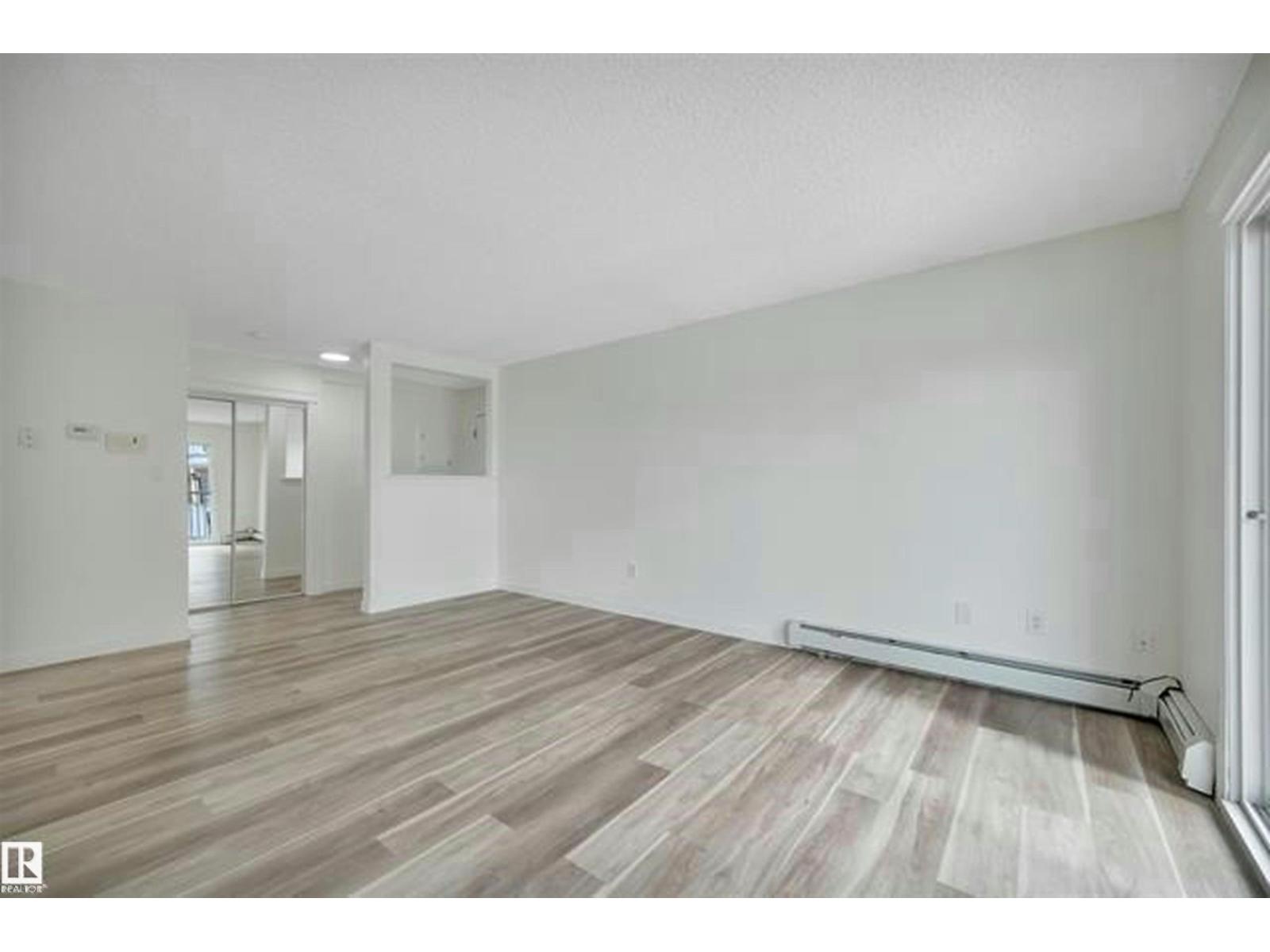 #10 4616 47 ST - 11