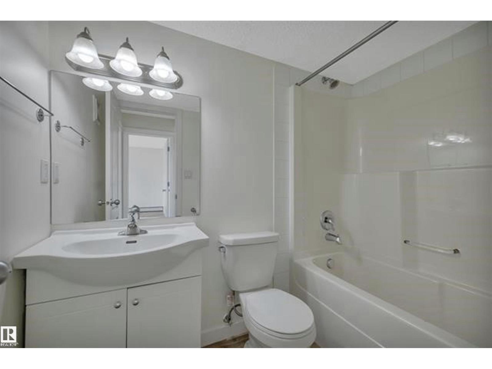 #10 4616 47 ST - 25