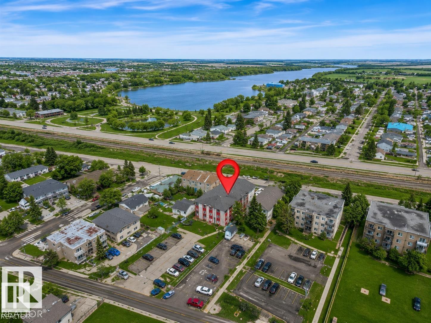 #10 4616 47 ST - 38