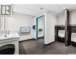 637 Main Street N, Moose Jaw, SK S6H0W6 Photo 39