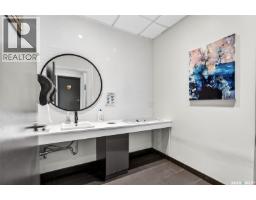 637 Main Street N, Moose Jaw, SK S6H0W6 Photo 16