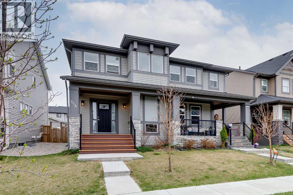114 Hillcrest Close SW - 1
