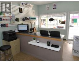 1975 Vernon Street, Lumby, BC V0E2G0 Photo 8